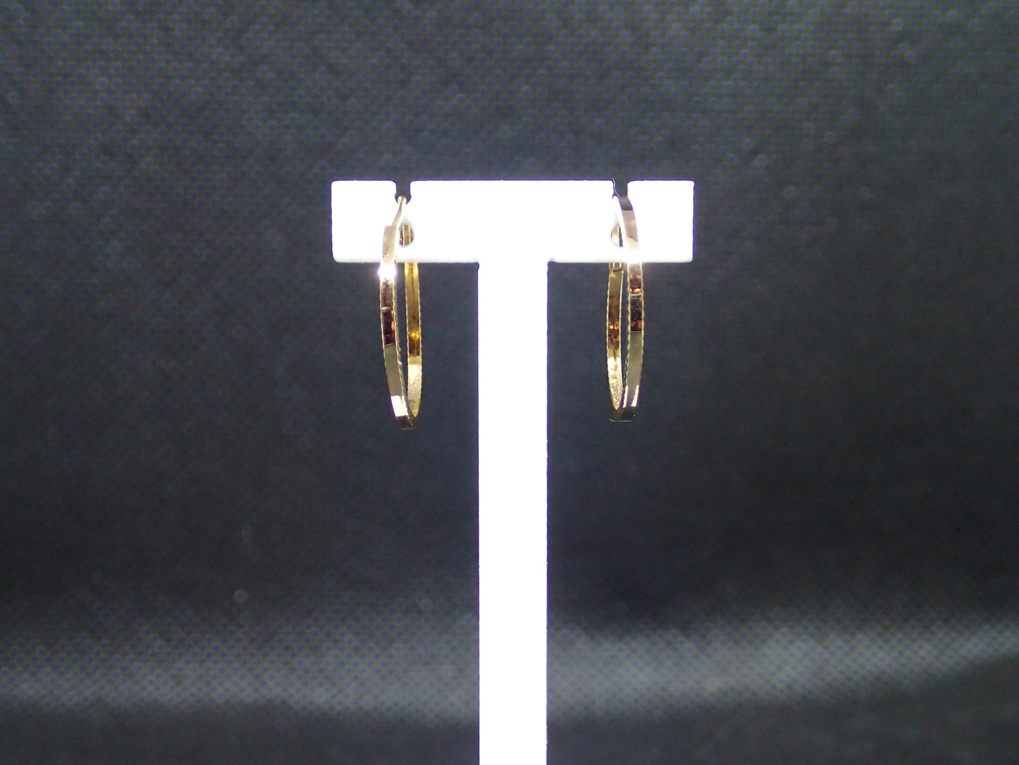 Créole ciselée en or jaune 750/ème de 0.98g / Bijoux d'occasion