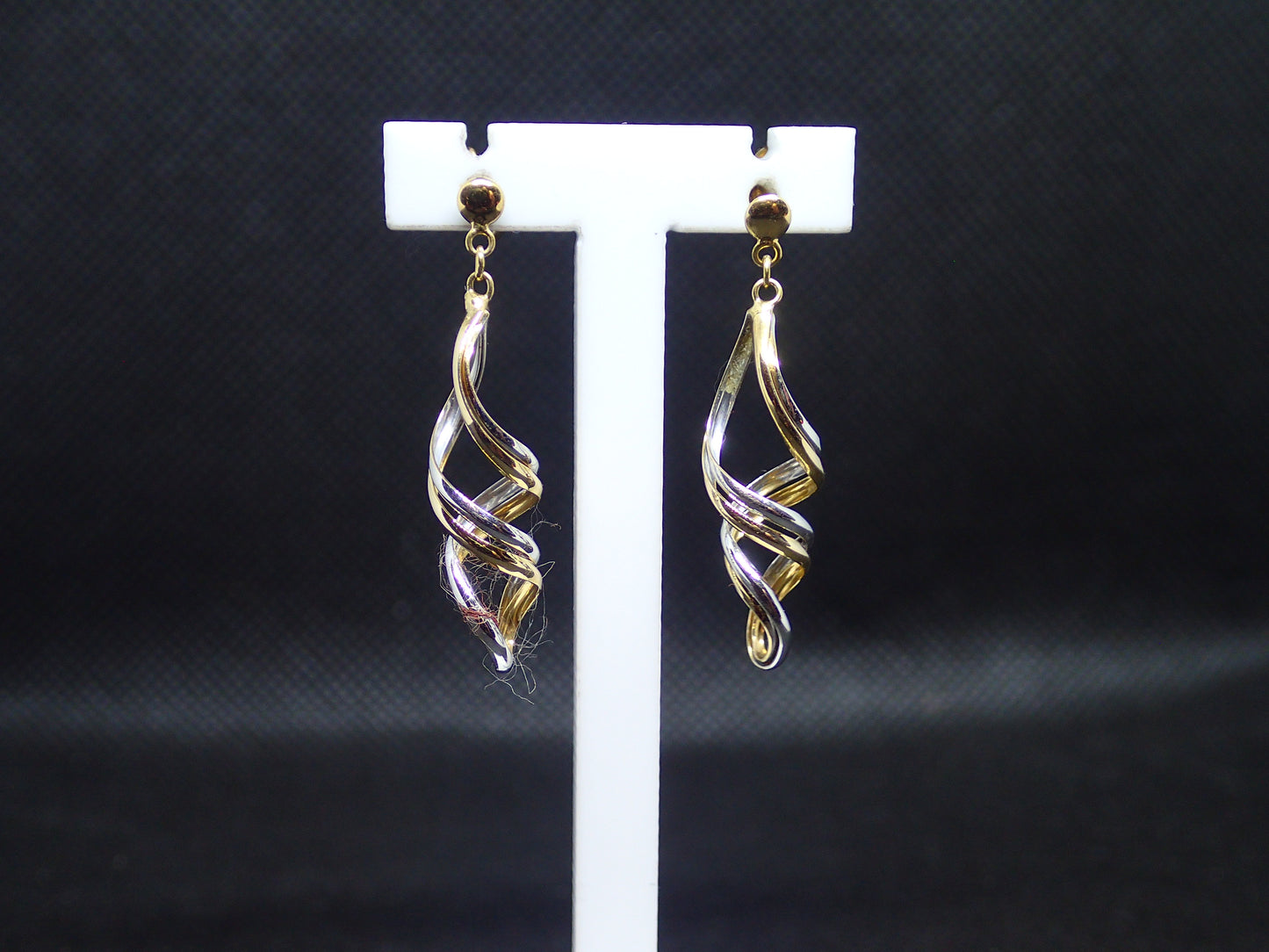 Boucle d'oreille en or bicolore 750/ème de 1.13g, torsadé / Bijoux d'occasion