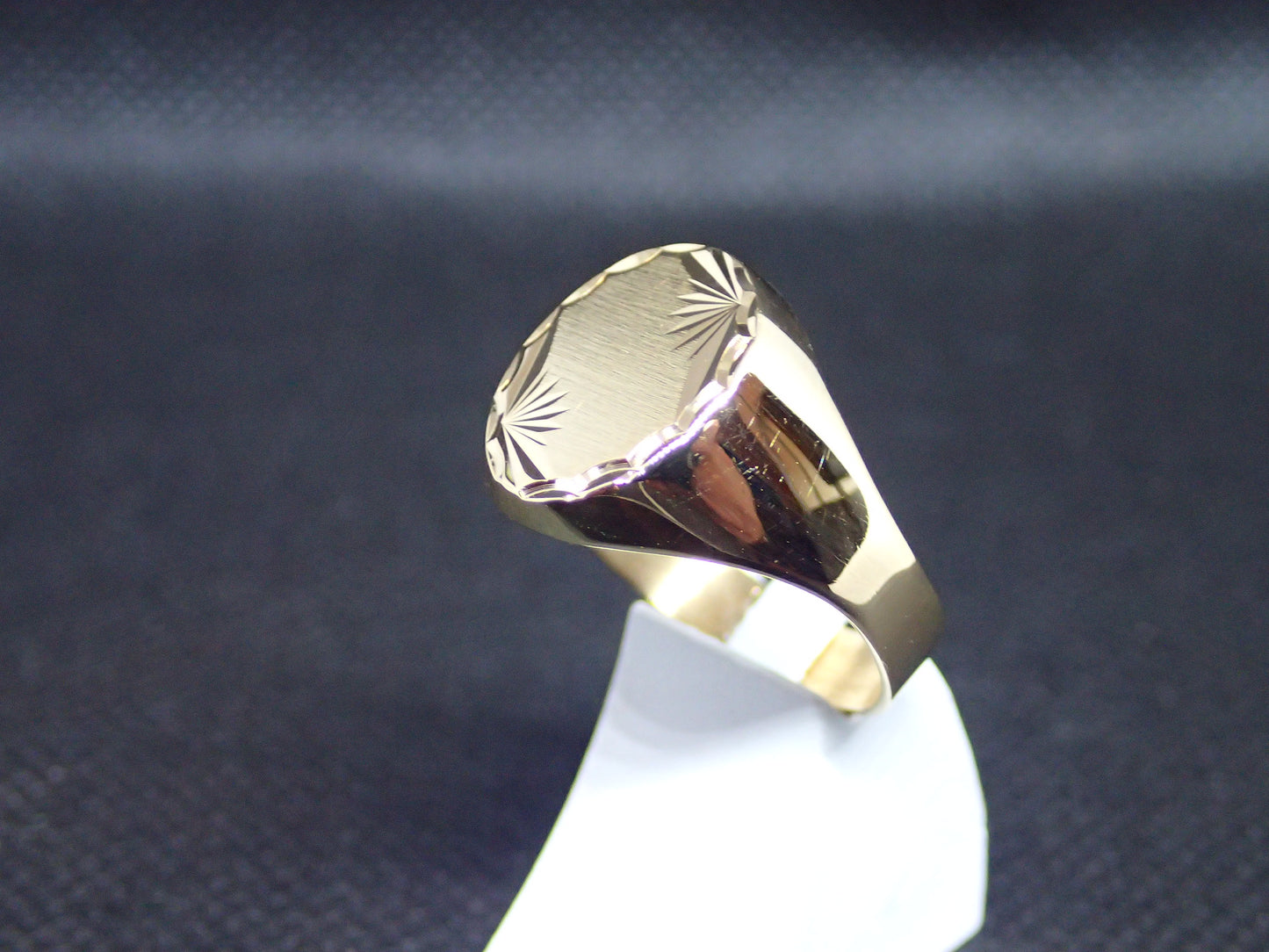 Chevalière en or jaune 750/ème de 4.36g / Bijoux d'occasion