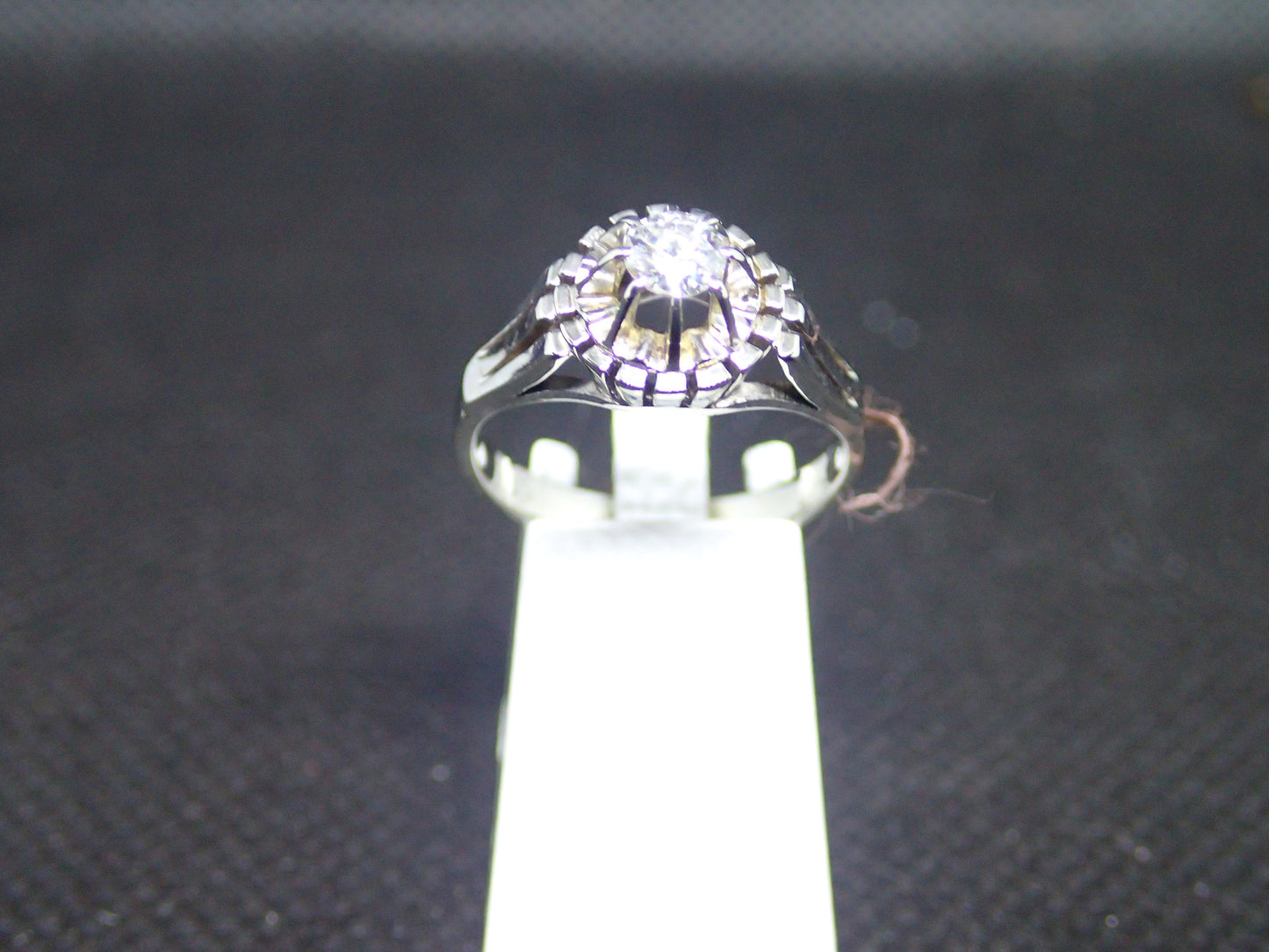 Solitaire en or blanc 750/ème de 3g, diamant / Bijoux d'occasion