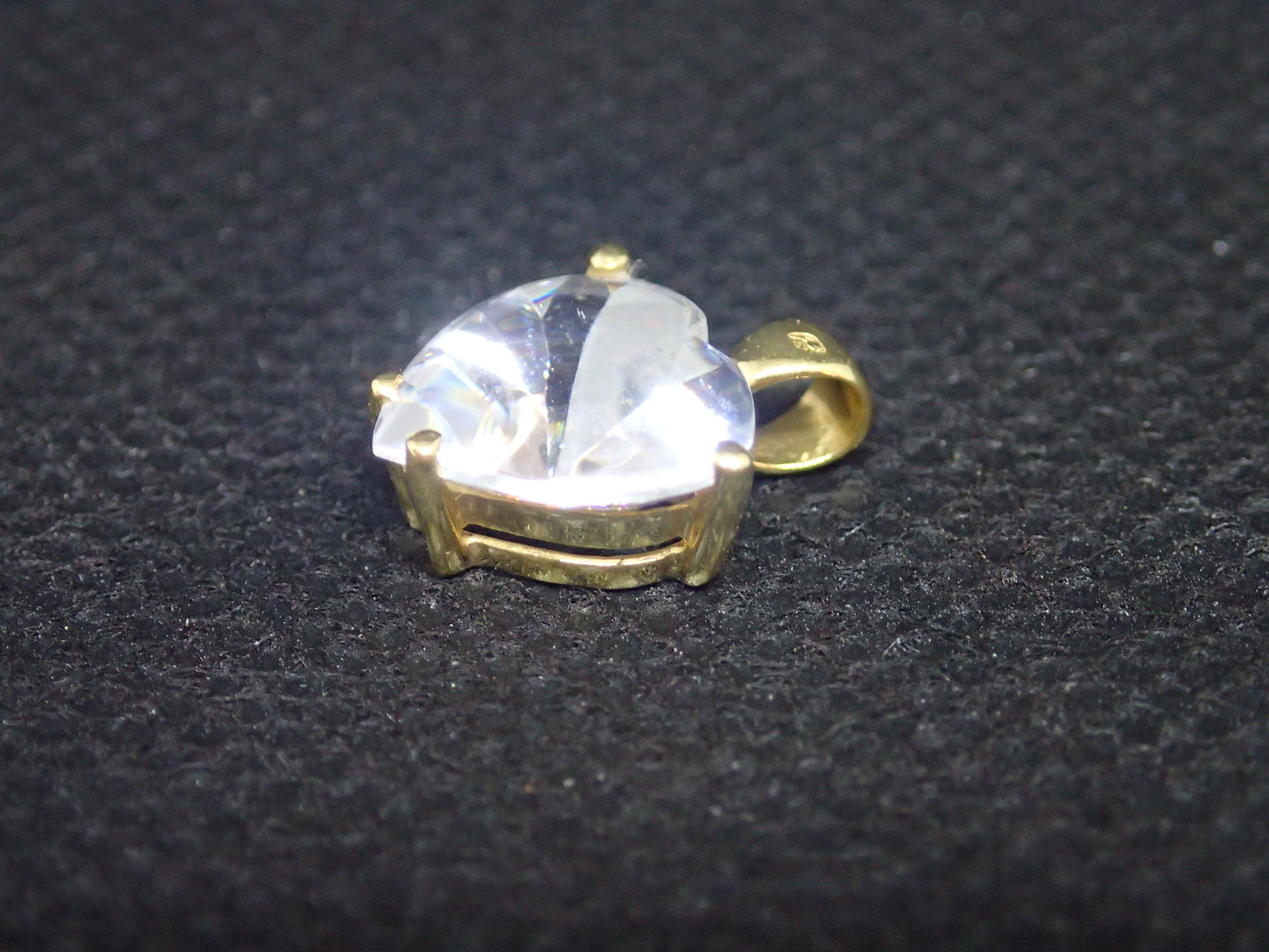 Pendentif coeur en or jaune 750/ème de 1.90g, oxyde / Bijoux d'occasion