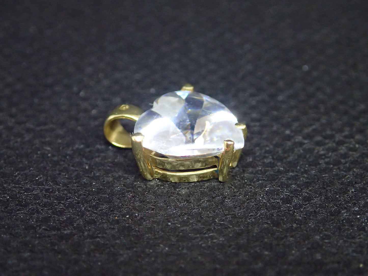 Pendentif coeur en or jaune 750/ème de 1.90g, oxyde / Bijoux d'occasion