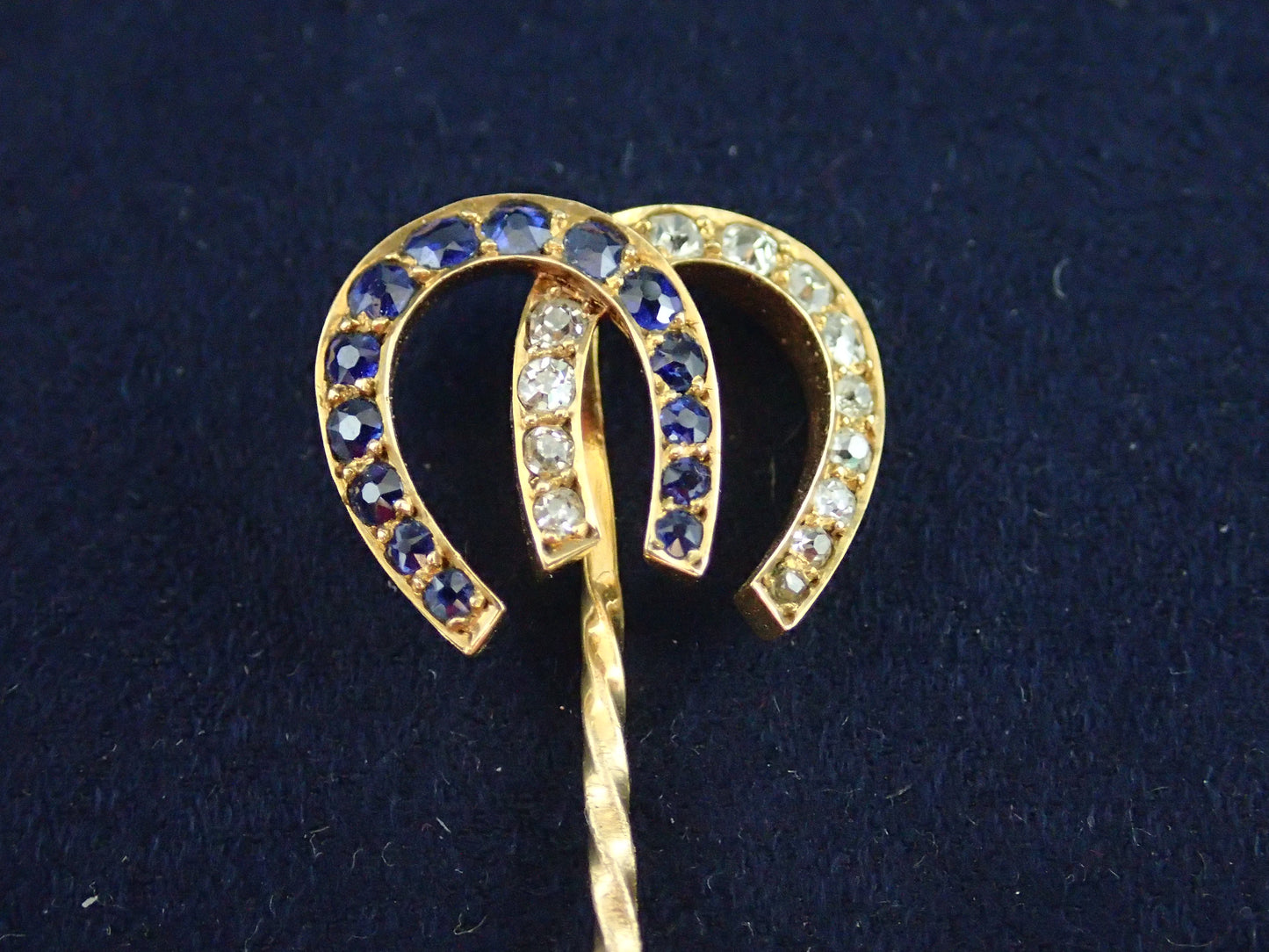 Epingle à cravate en or jaune 750/ème de 2.95g, oxyde / Bijoux d'occasion
