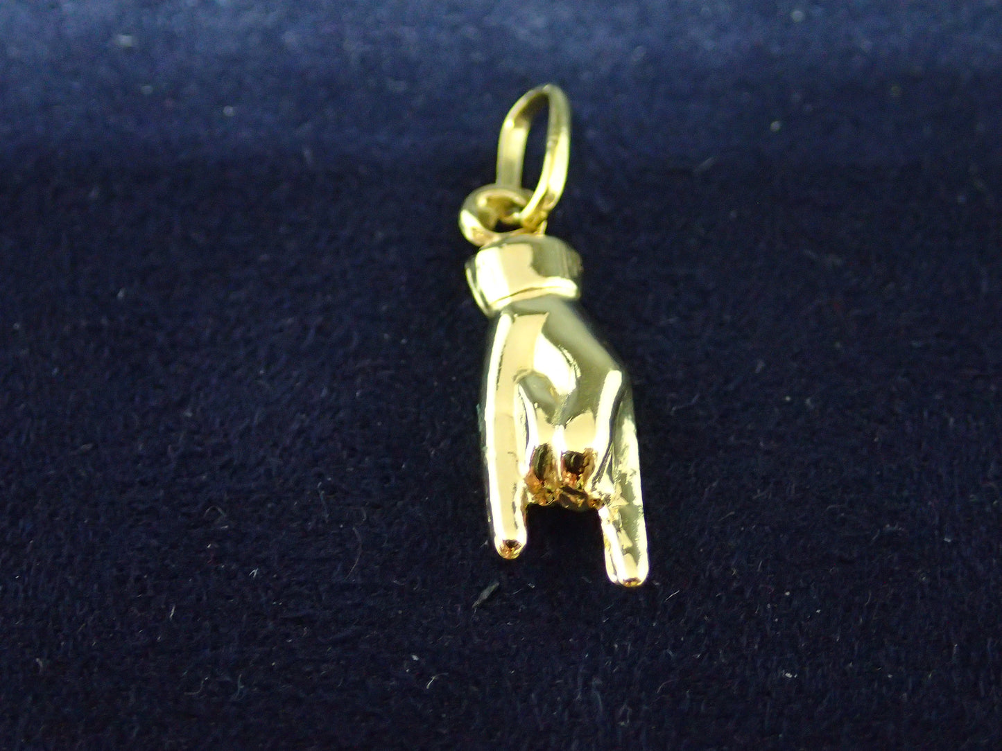 Pendentif main italienne en or jaune 750/ème de 1.39g / Bijoux d'occasion