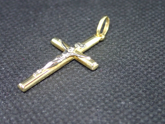 Croix christ en or jaune 750/ème de 1.77g / Bijoux d'occasion