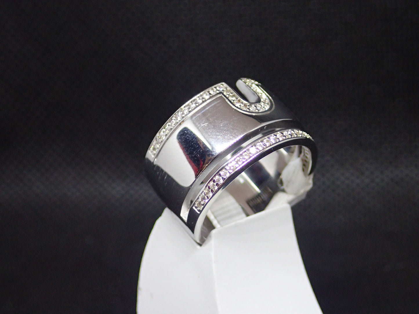 Bague en argent rhodié de 9.85g, oxyde / Bijoux d'occasion