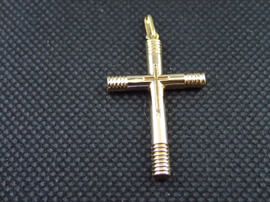 Croix fil rond en or jaune 750/ème de 1.40g / Bijoux d'occasion