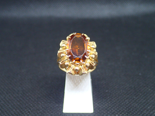 Bague en or jaune 750/ème de 6.80g, grenat / Bijoux d'occasion