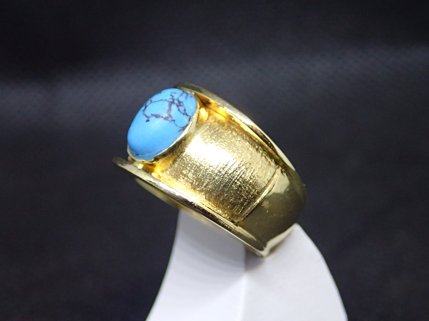 Bague jonc en or jaune 750/ème de 4.25g, turquoise / Bijoux d'occasion