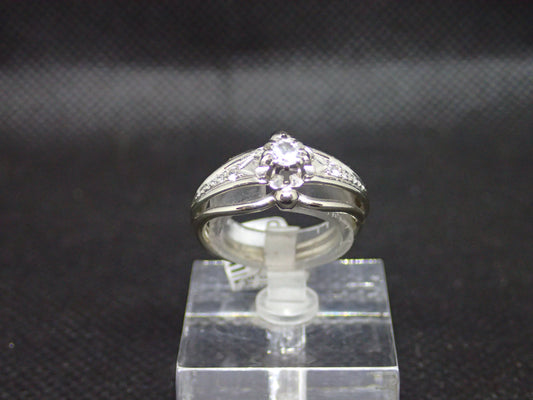 Bague en or gris 750/ème de 3.26g, oxyde / Bijoux d'occasion