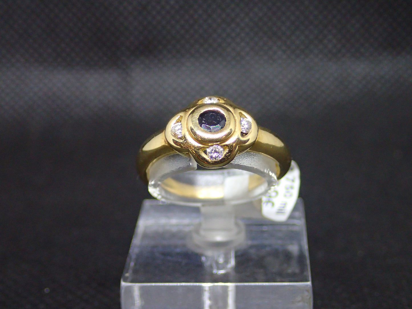 Bague en or jaune 750/ème de 3.83g, saphir, diamant / Bijoux d'occasion