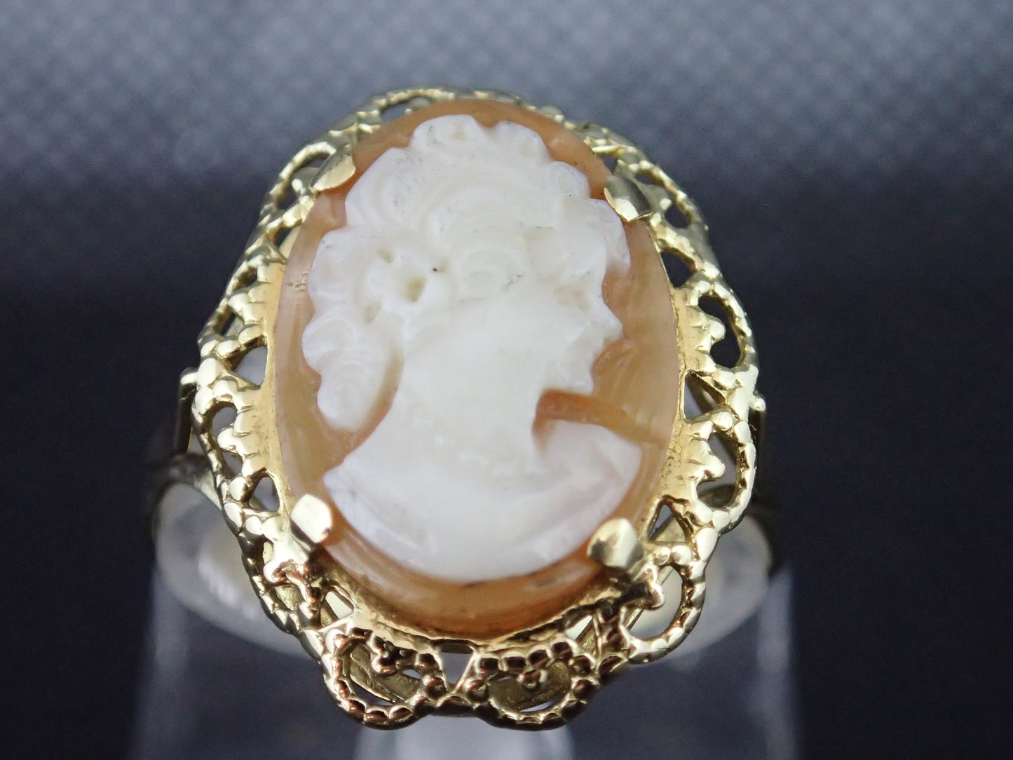 Bague camée en or jaune 750/ème de 3.42g / Bijoux d'occasion