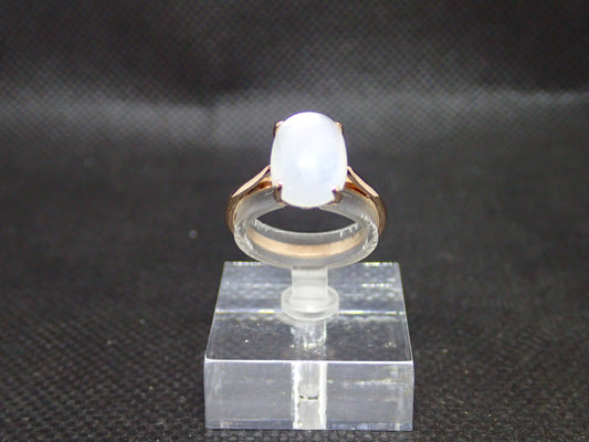 Bague en or jaune 750/ème de 2.54g, pierre de lune / Bijoux d'occasion