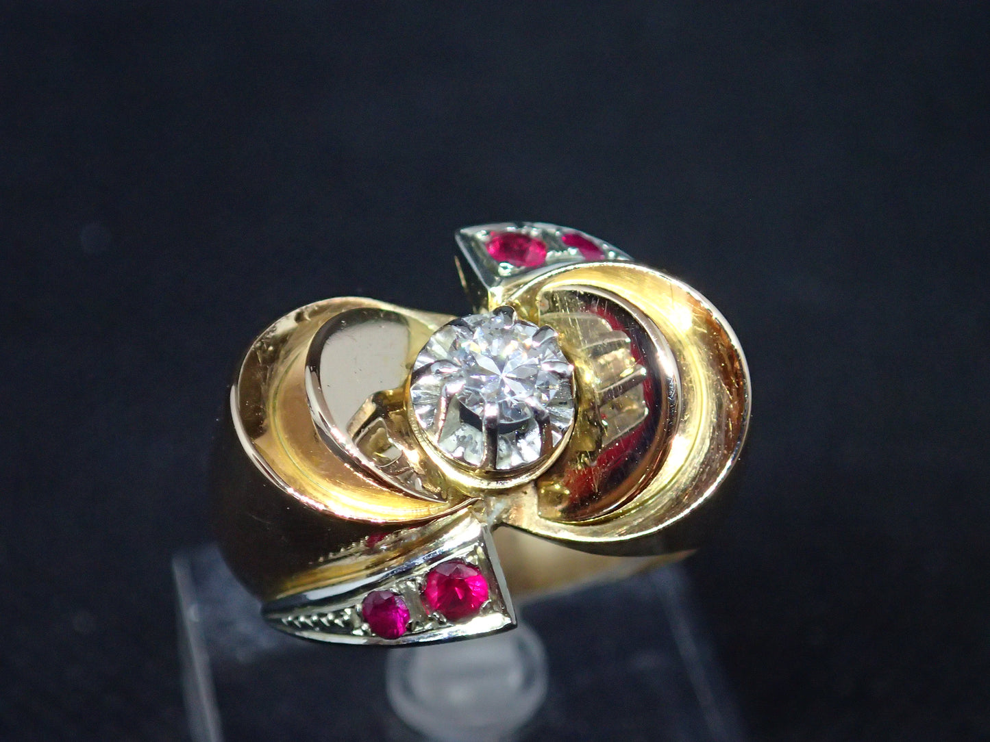 Bague rétro en or jaune 750/ème de 12.50g, rubis, diamant / Bijoux d'occasion