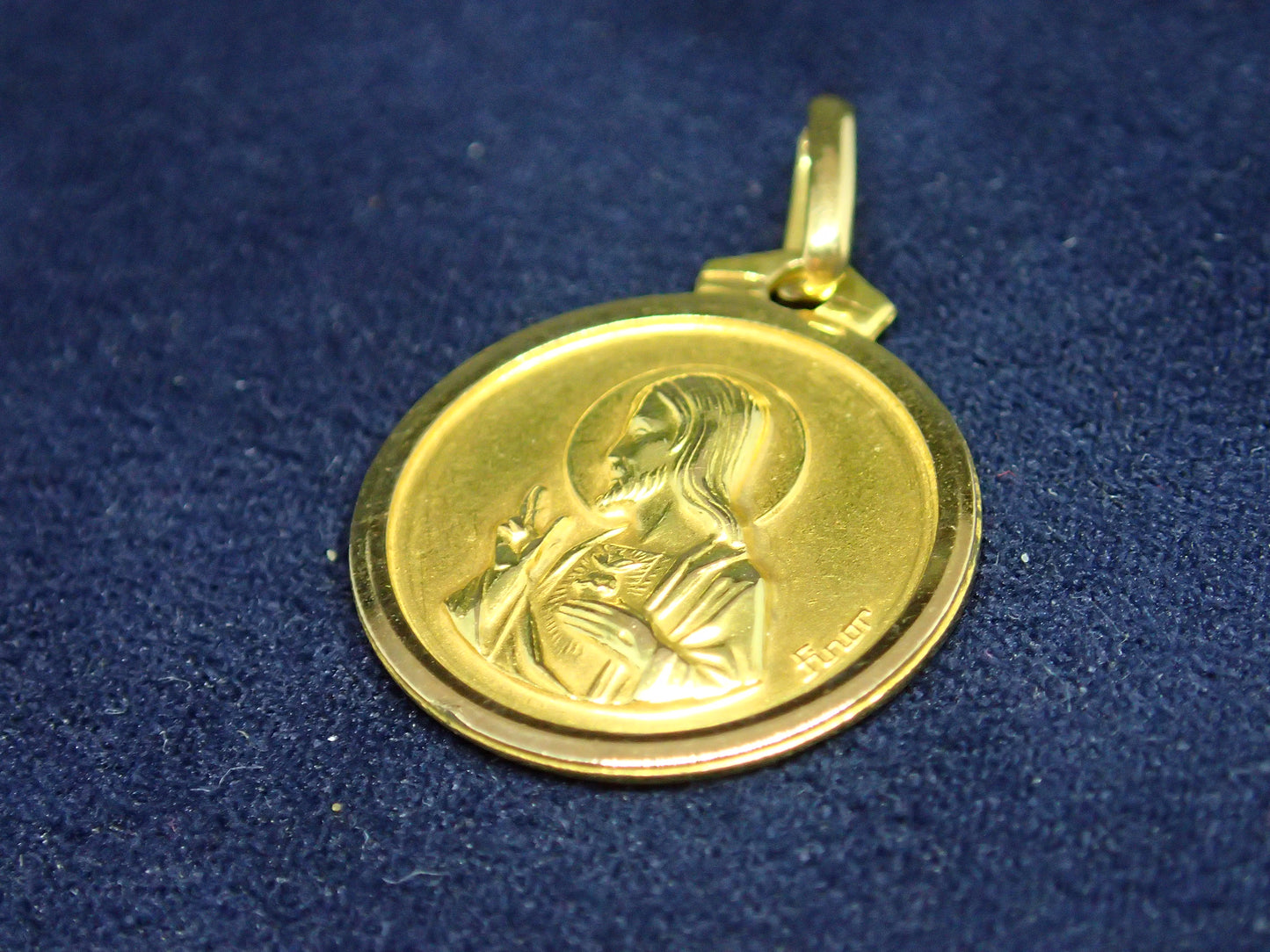 Médaille recto verso en or jaune 750/ème de 1.79g / Bijoux d'occasion