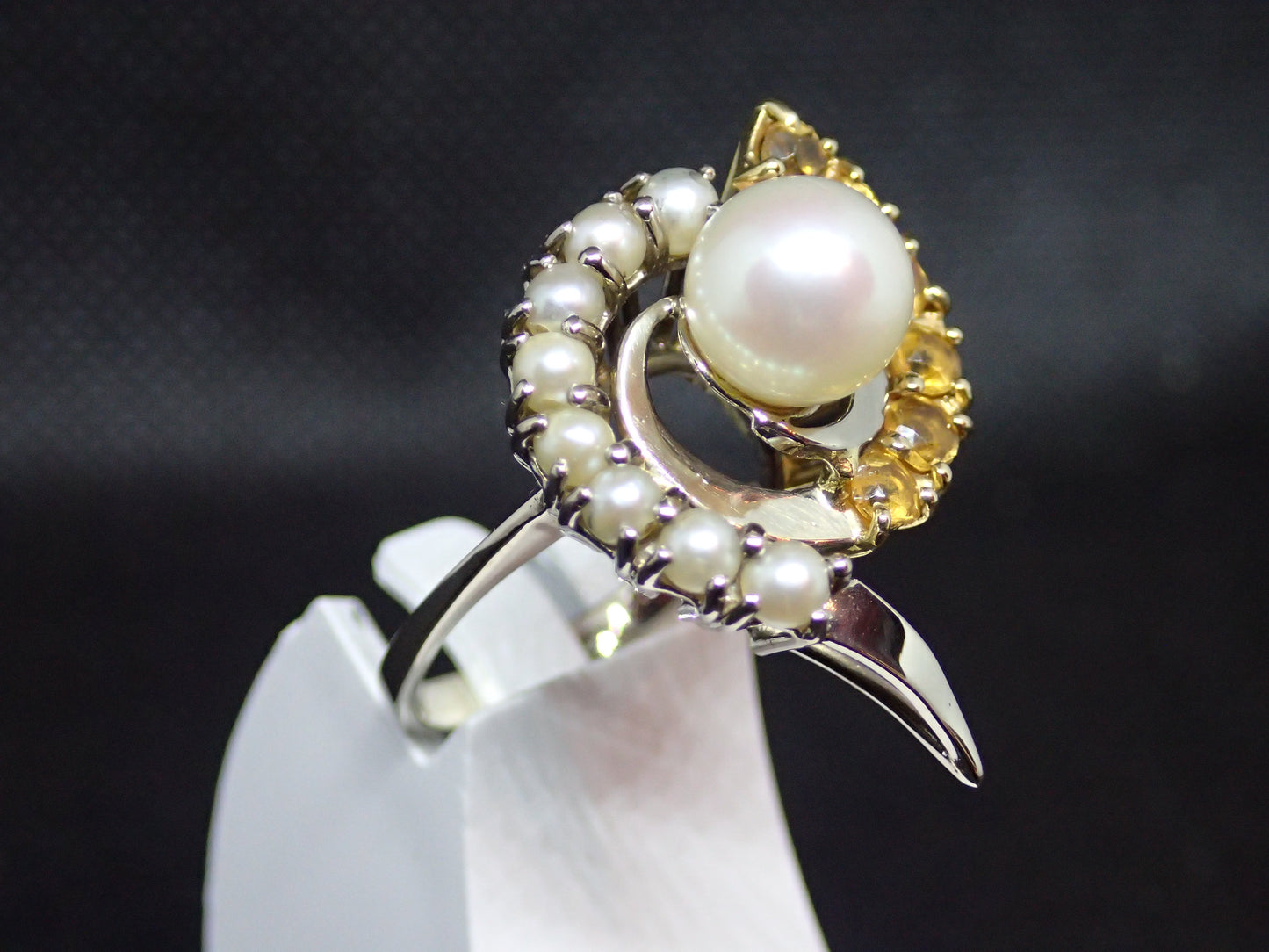 Bague en or blanc 750/ème de 6.80g, citrine, perle / Bijoux d'occasion