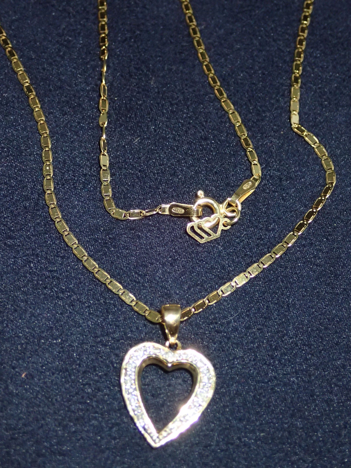 Collier et pendentif coeur en or jaune 750/ème de 4.88g, diamant / Bijoux d'occasion